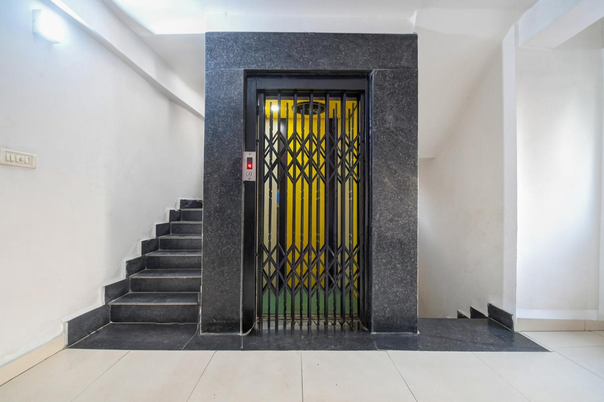 OYO Flagship 74641 Delightful Stay Em Byepass Calcutá Exterior foto