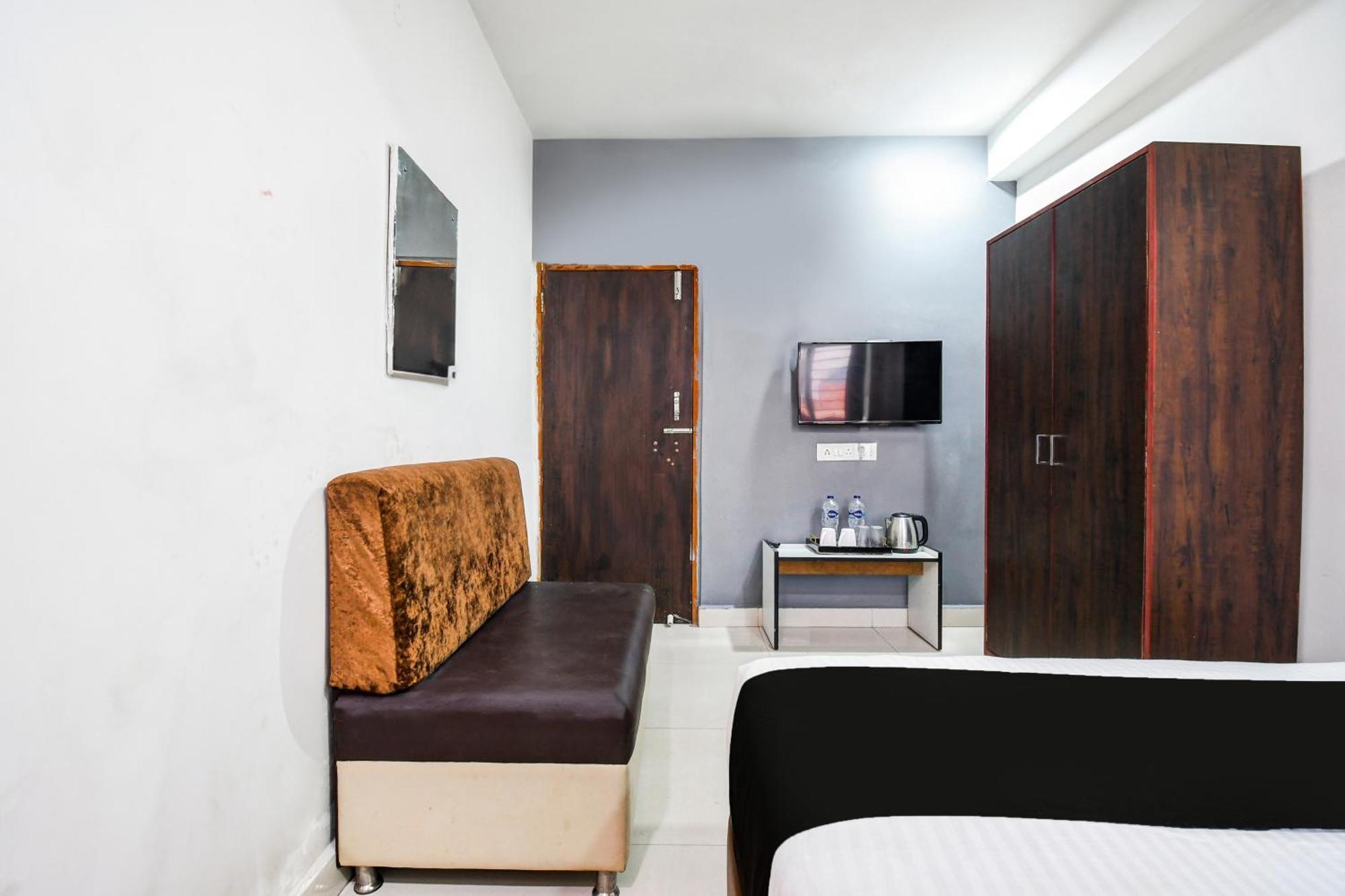 OYO Flagship 74641 Delightful Stay Em Byepass Calcutá Exterior foto