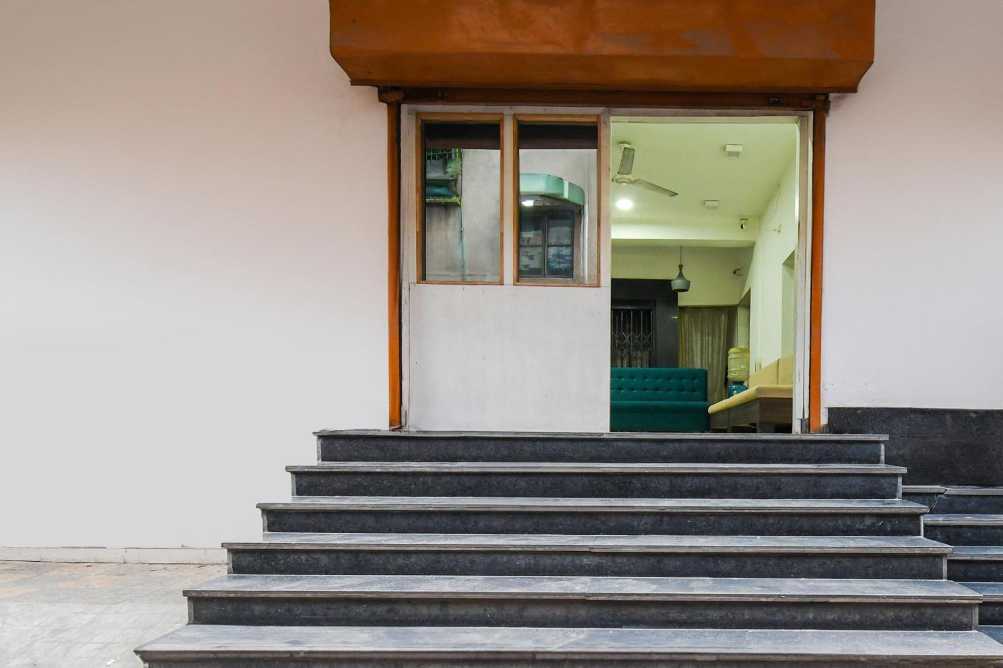 OYO Flagship 74641 Delightful Stay Em Byepass Calcutá Exterior foto